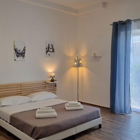 Bed and Breakfast Fly Napoli Екстер'єр фото